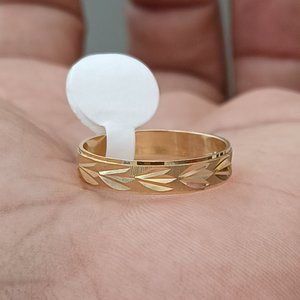 14kt solid gold women ring size 7.5